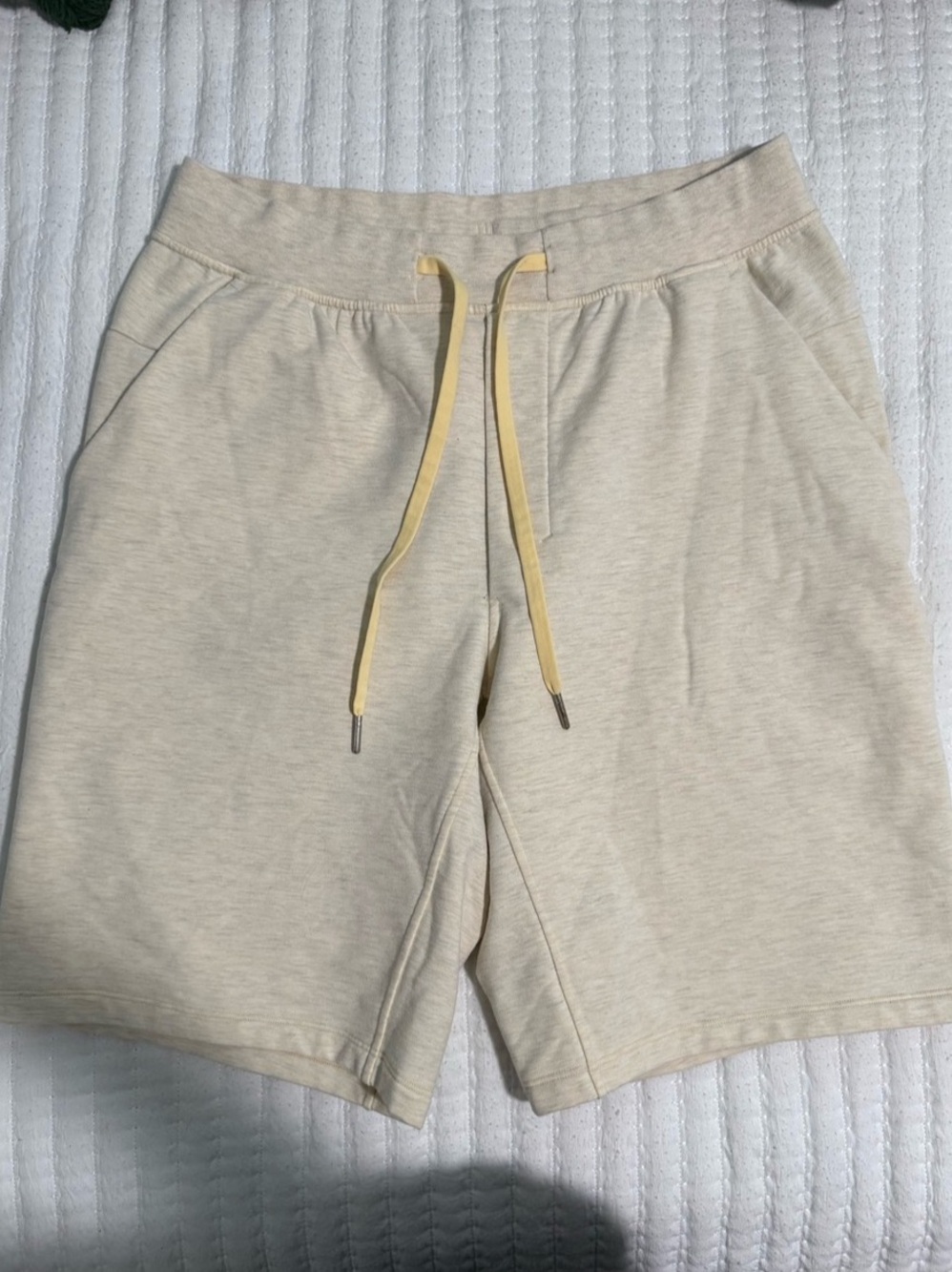 Lululemon At Ease Short 7" Athletic Shorts Beige